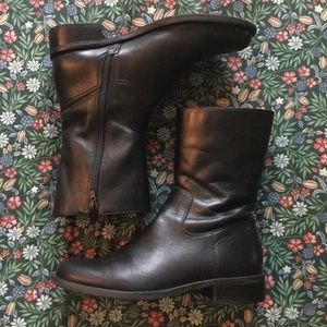 Eddie Bauer Women leather insulated booties